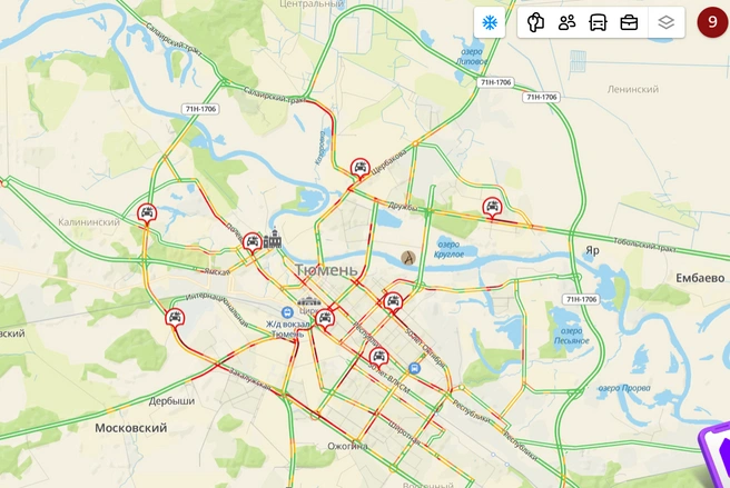 Сервис онлайн-пробок оценивае т ситуацию на дорогах на 9 баллов | Источник: 2GIS
