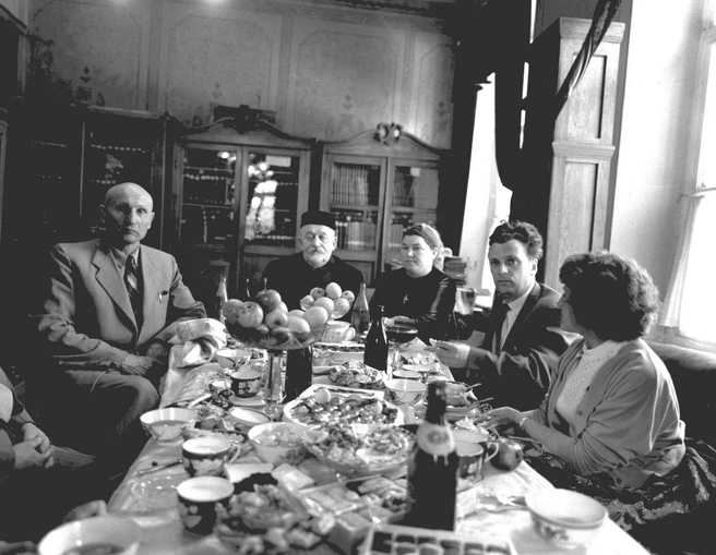 Обед в квартире главного муфтия Шакира Хиялетдинова | Источник: humus.livejournal.com