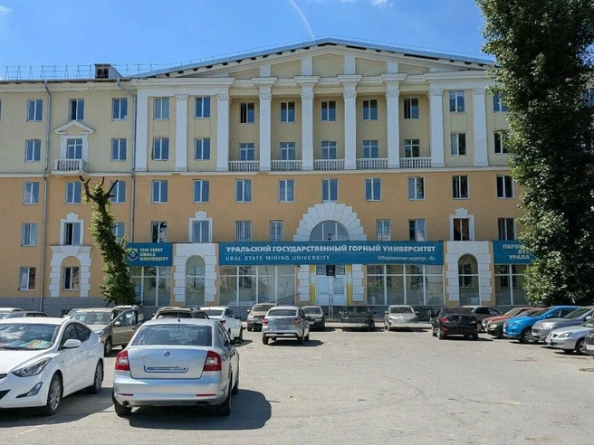 Обитателям этого общежития рукой подать до парка «Зеленая роща» | Источник: «Яндекс.Карты»