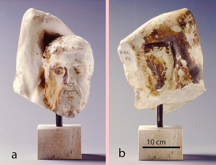 Разбили яйцо об голову? Археологам 200 лет не дают покоя загрязнения на скульптуре кентавра