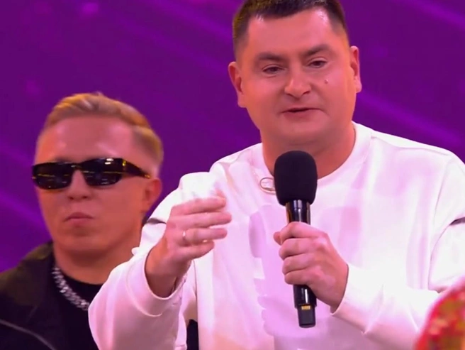 Дмитрий Зарецкий был восхищён выступлением Вити АК и «Бурановских бабушек» | Источник: телеканал ТНТ