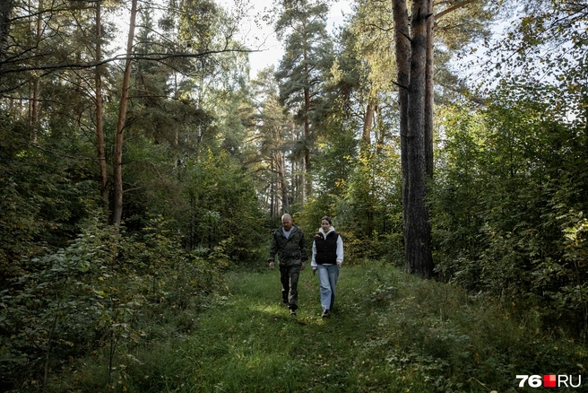 Большую часть рабочего времени Василий проводит на природе | Источник: Александр Куренной / 76.RU