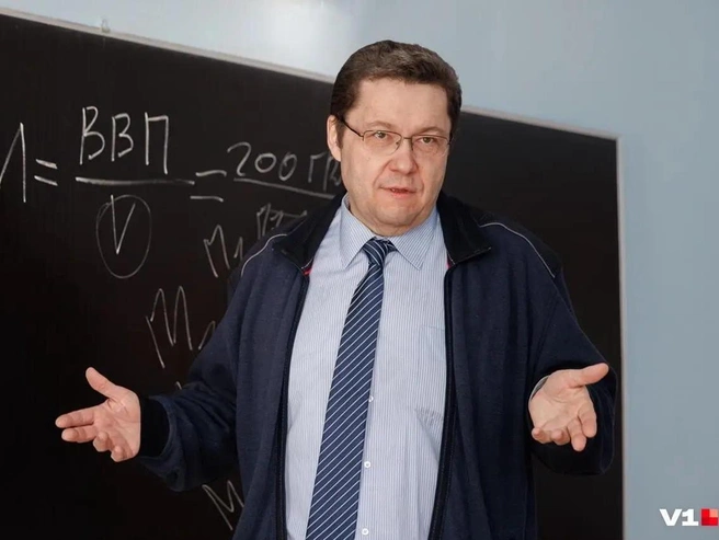 По словам Игоря Бельских, редкий продавец на рынке еще согласен поменять помидоры на перевод, а не на денежные купюры | Источник: Алексей Волхонский / V1.RU