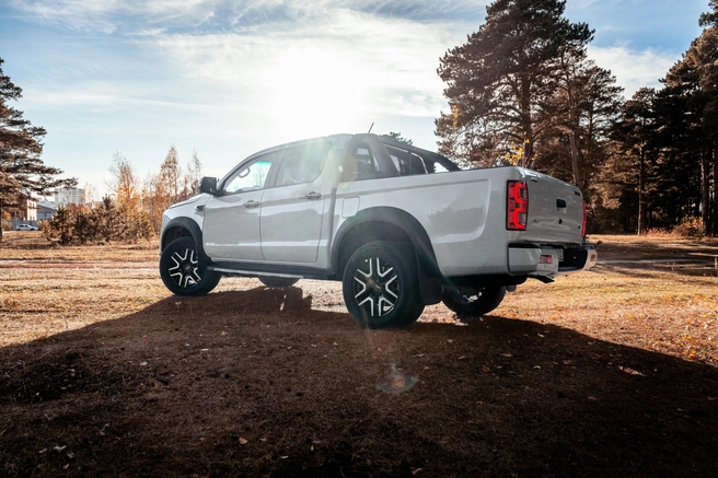 Т8 отличают просторный кузов, продвинутая электроника и усиленные внедорожные качества | Источник: ООО «Базис-Моторс»