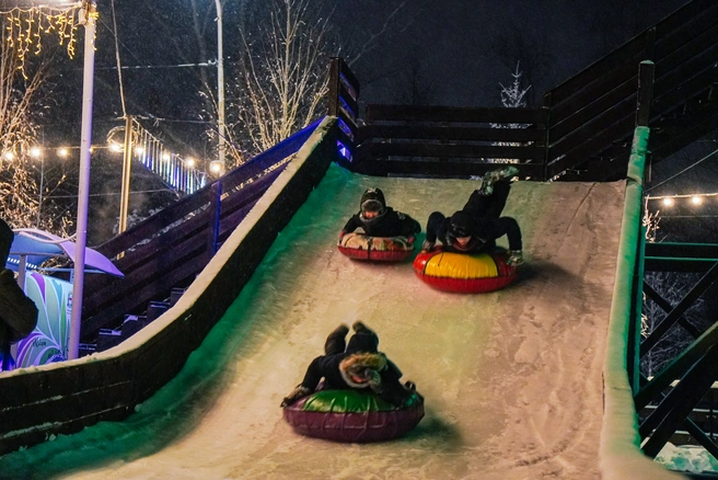 Наслаждаться новогодними забавами получится долго | Источник: Елена Латыпова / NGS55.RU