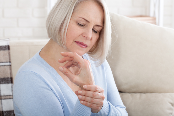 Ревматологи США назвали 4 характерных симптома начинающегося артрита
