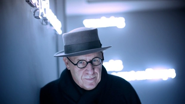 Время, Пространство и Жизнь: интервью с Джозефом Кошутом