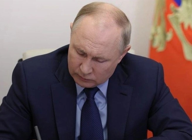 Путин подписал закон о приостановке до 2025 года выплат по советским вкладам | ya62.ru