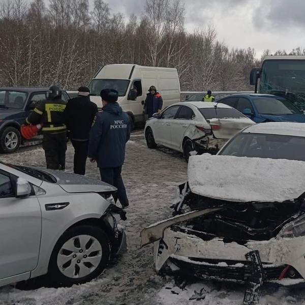 Под Калининградом столкнулись бензовоз, автобус и 24 машины, много пострадавших. Смотрите фото и видео с дрона | Источник: Прокуратура Калининградской области