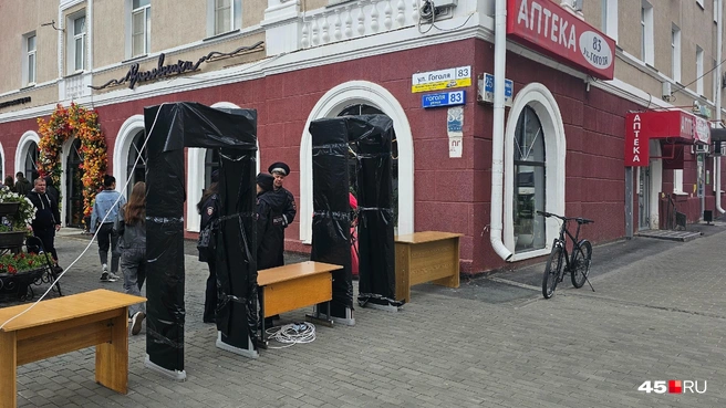 В Кургане установят металлорамки на праздничных площадках в День Победы | Источник: Дарья Никитченко / 45.RU