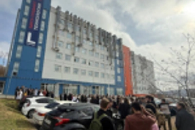 На Русском острове загорелся лабораторный корпус ДВФУ