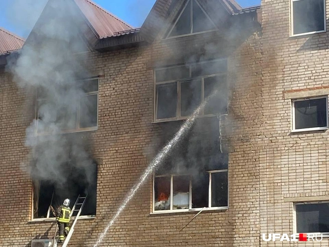 В пожаре Стерлитамакского ТСК пострадали 11 человек | Источник: Читатель UFA1.RU