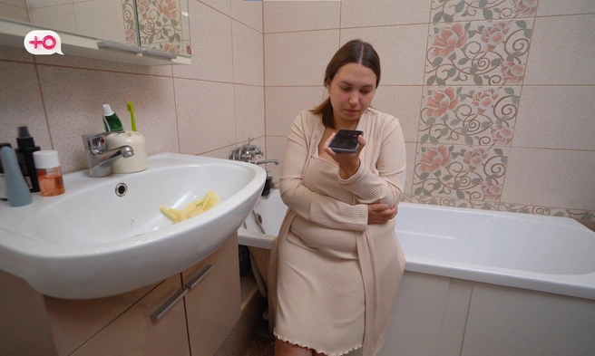 Дома мужчина не появлялся, изредка выходил на связь по телефону | Источник: «Беременна по обману» / u-tv.ru