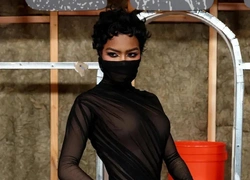 Открытое тело и закрытый рот: Как выглядит модное инкогнито Тейяны Тейлор