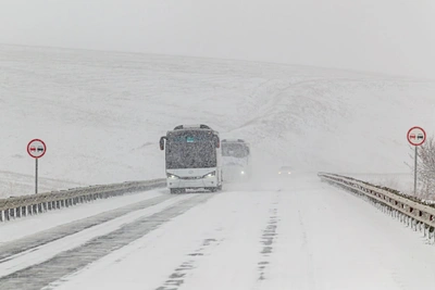 M-4 'Don' highway in Voronezh faces heavy snowfall