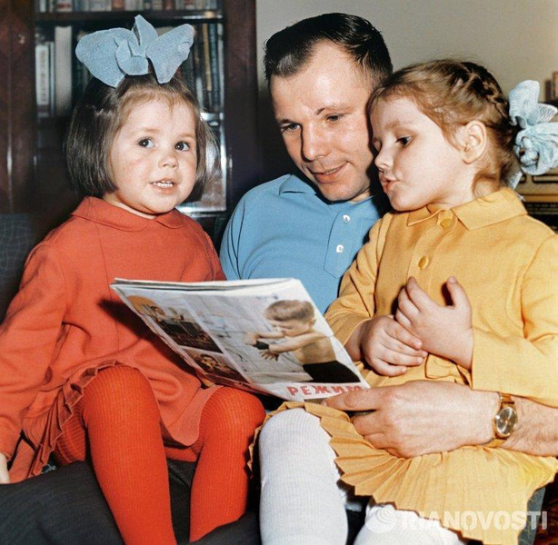 Как сейчас выглядит и чем занимается внук Юрия Гагарина — и какие качества он перенял у знаменитого деда