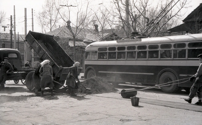 Работа на Самарской кипит, 1957 год | Источник: фотофонд Самарского госархива социально-политической истории