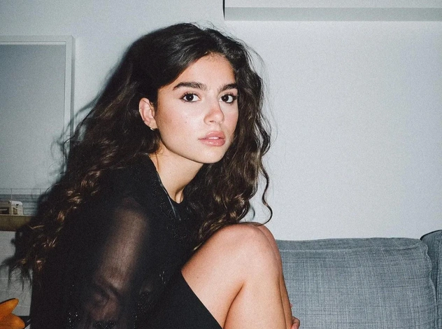 Бьюти-находки недели: липидная маска, тонер-пэды, крем-гель для душа и паста для сияющей эмали