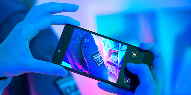 Фото №1 - Вещь дня: смартфон Alcatel A5 LED