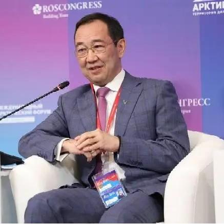 <p>Айсен Николаев</p>