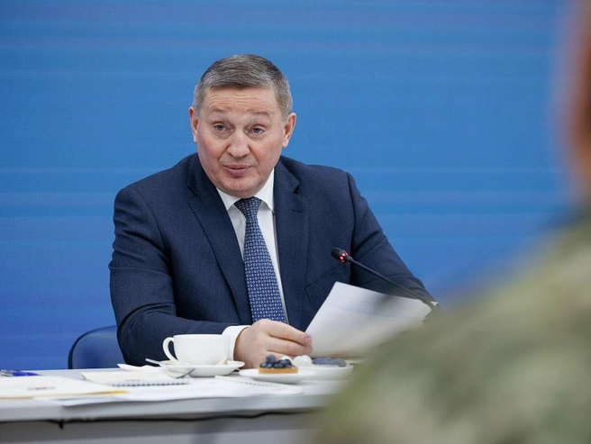 Как охарактеризовал Андрей Бочаров: «Давайте сделаем эту тяжелую и нужную работу вместе из человеческих побуждений. Спасибо». | Источник: Алексей Волхонский / V1.RU