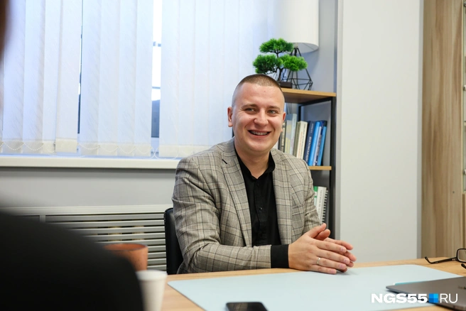 На первых курсах медуниверситета он грезил хирургией | Источник: Евгений Софийчук / NGS55.RU