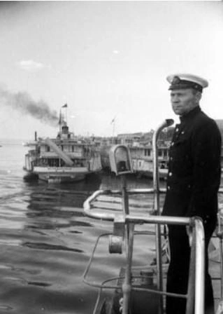 Капитан теплохода «Джамбул» Лебедев. 1948 год | Источник: фотофонд Самарского областного госархива социально-политической истории