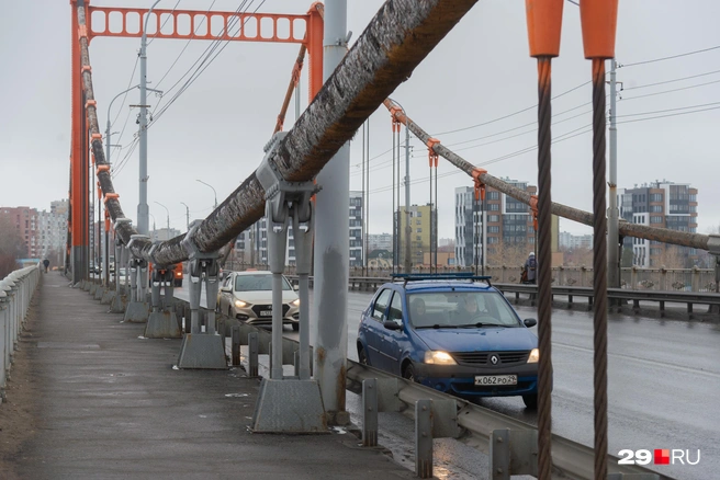 Кузнечевский мост сильно устарел. По мнению властей, проще построить новый | Источник: Иван Митюшёв / 29.RU