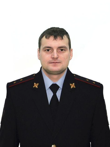 «Водители пытались подрезать меня». Под Екатеринбургом экипаж ДПС с мигалками спас беременную женщину | Источник: ГИБДД по Свердловской области