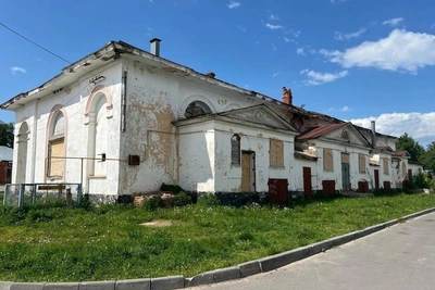 В Елатьме за рубль продают исторические торговые ряды