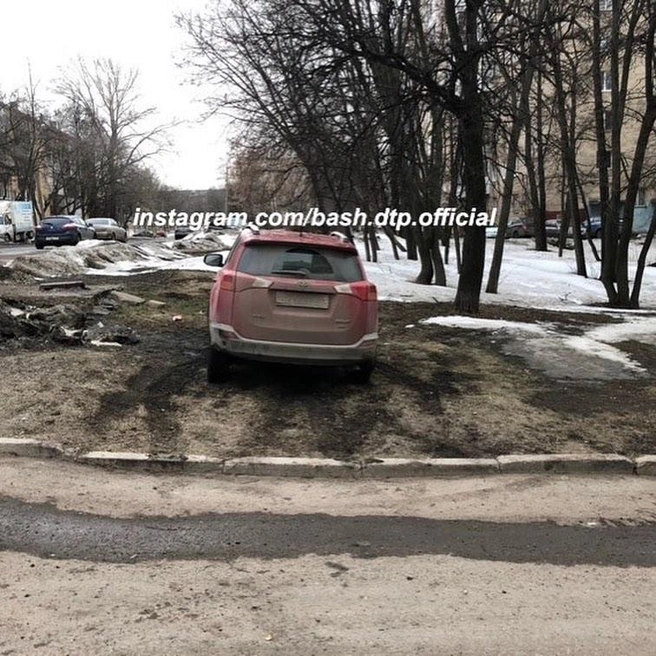После таких автохамов вся грязь оказывается на дороге | Источник: bash.dtp.official / Instagram.com