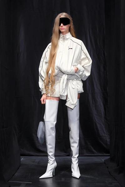 Balenciaga aw25/26 | Источник: Legion Media