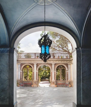 Как живет Фрэнсис Форд Коппола: отель-дом режиссера на юге Италии