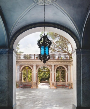 Как живет Фрэнсис Форд Коппола: отель-дом режиссера на юге Италии