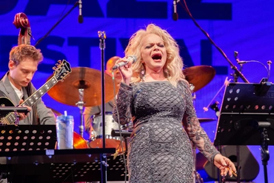 Концерт Долиной перенесен в ноябрь