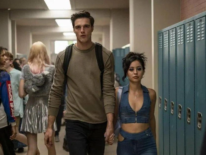 Источник: кадр из сериала «Эйфория» (18+), реж. Дженнифер Моррисон, Сэм Левинсон, Августин Фриззелл, Пиппа Бьянко, студии The Reasonable Bunch, A24, Little Lamb, DreamCrew и HBO Entertainmen, 2019 год