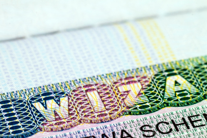 В Европу по штрихкоду: когда туристам ждать введения цифровых шенгенских виз?