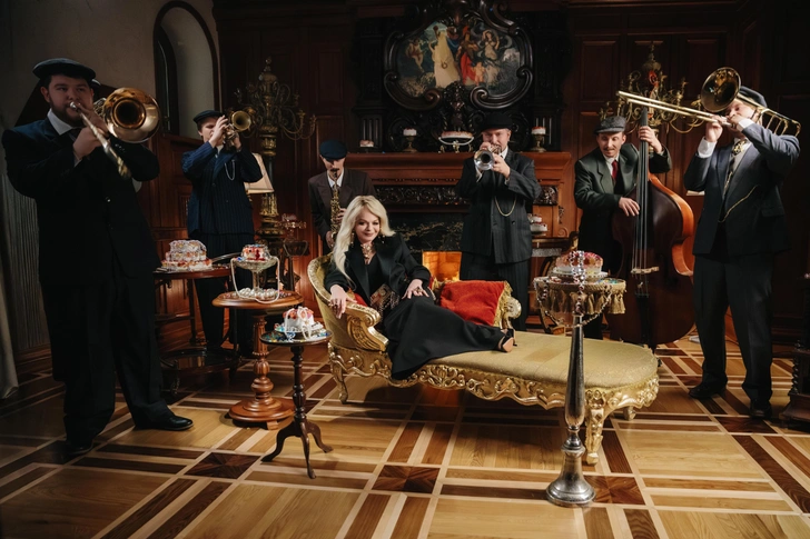 На прошлой неделе интернет смеялся сквозь слезы, узнав, что Долина стала лицом жилищной лотереи