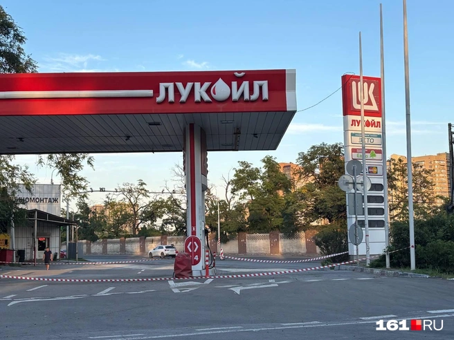 «Лукойл» на Текучева тоже не работает | Источник: Ольга Сергеева / 161.RU