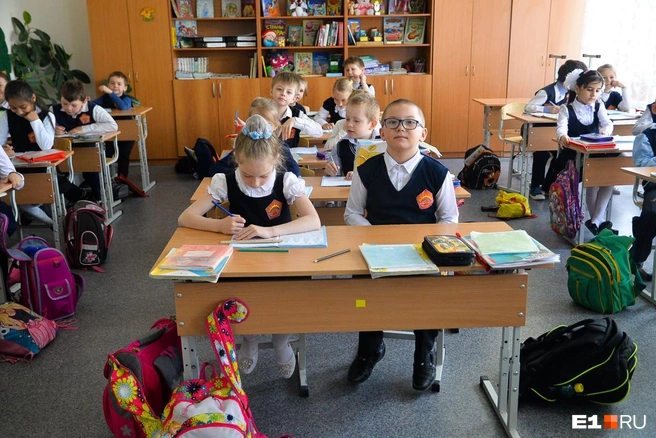 Какую школьную форму носят ученики в Европе, США и России? | Adept. Образование | Дзен
