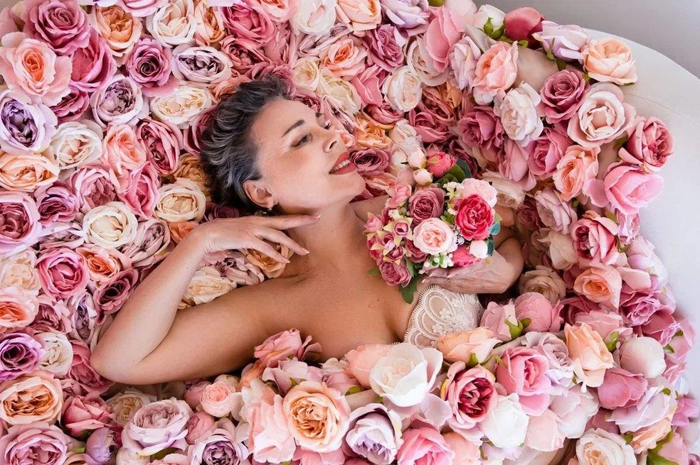 Елена очень любит творческие красивые съемки  | Источник: Елена Попова 