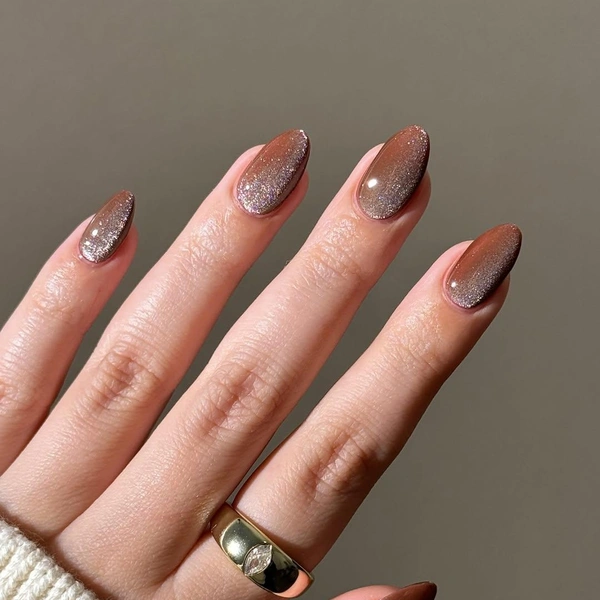 Источник: @avrnailswatches