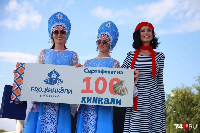 За девчонок можем быть спокойны: голодными точно не останутся | Источник: Дарья Пона