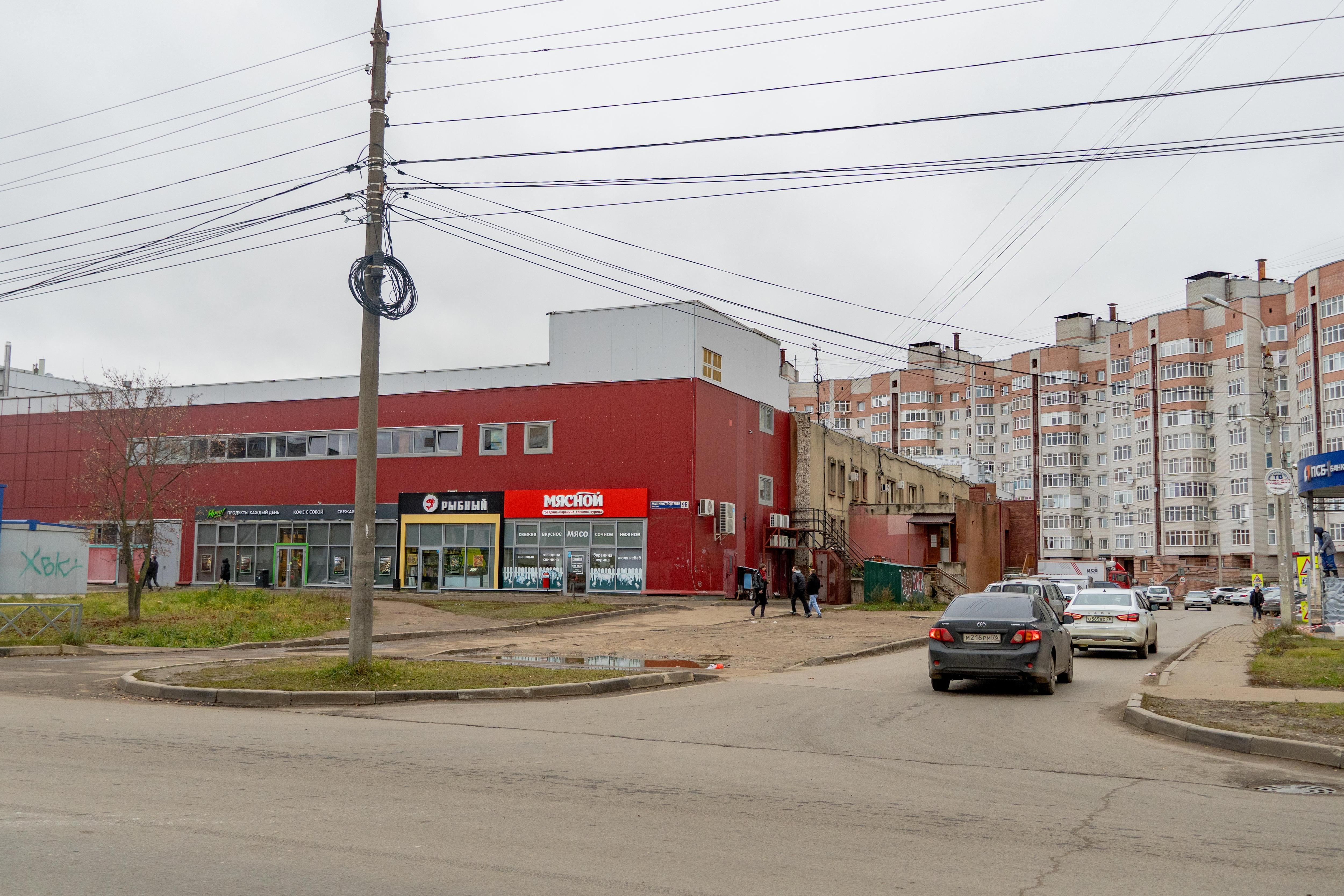 Кинотеатр «Аврора» был перестроен под одноименный торговый центр | Источник: Кирилл Поверинов / 76.RU