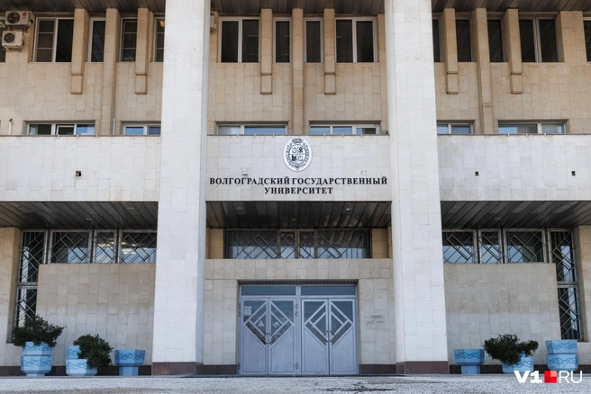 Гуманитарные направления в ВолГУ, в сравнении с техническими, оказались словно обделенными вниманием и финансированием  | Источник: Алексей Волхонский / V1.RU