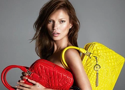 Кейт Мосс обнажилась для рекламы Versace