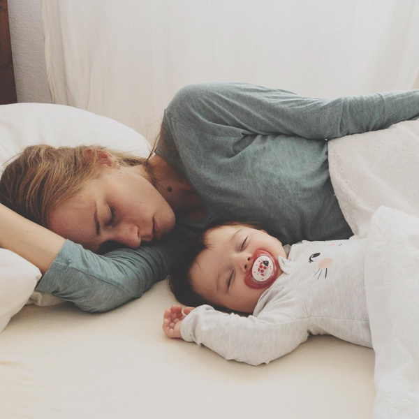 депривация сна: чем опасен недосып для мамы