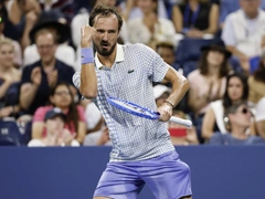 Скандал на US Open: Даниил Медведев довел жену до срыва, показывал неприличные жесты