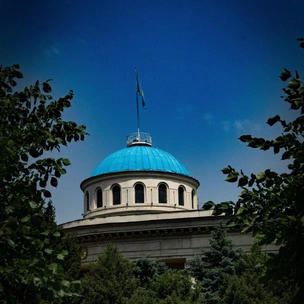 Мать Бишимбаева предстала в суде: она подала заявление против родственницы о хищении миллиона долларов