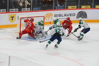 «Будем болеть у телевизора»: цены на матчи «Автомобилиста» в плей-офф